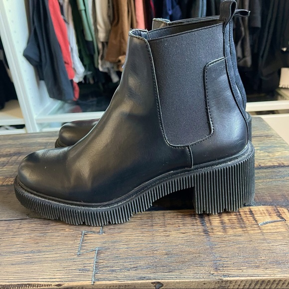 Zara low heel lug sole ankle boot - Picture 1 of 14